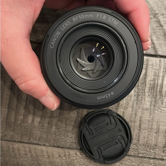 Canon lens RF 50mm f1.8 STM - Picture 5 of 5